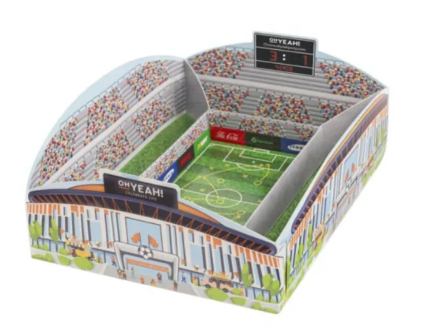 Bandeja de cartón con forma de estadio de fútbol para aperitivos